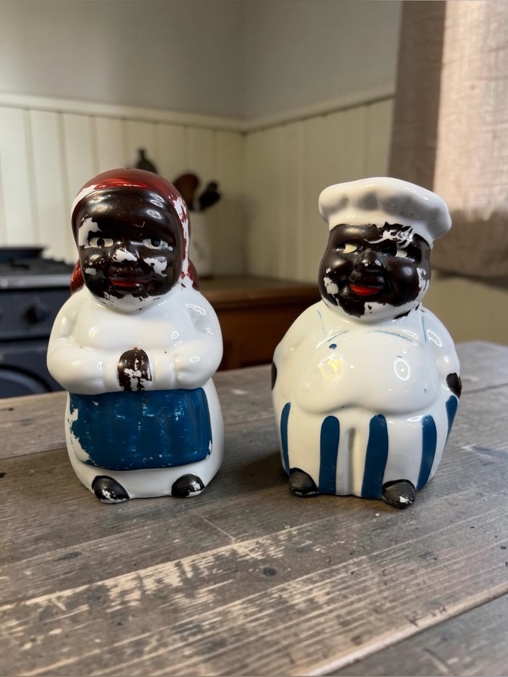 BLACK AMERICANA CERAMIC SALT AND PEPPER SHAKERS CHEF & WOMAN SET